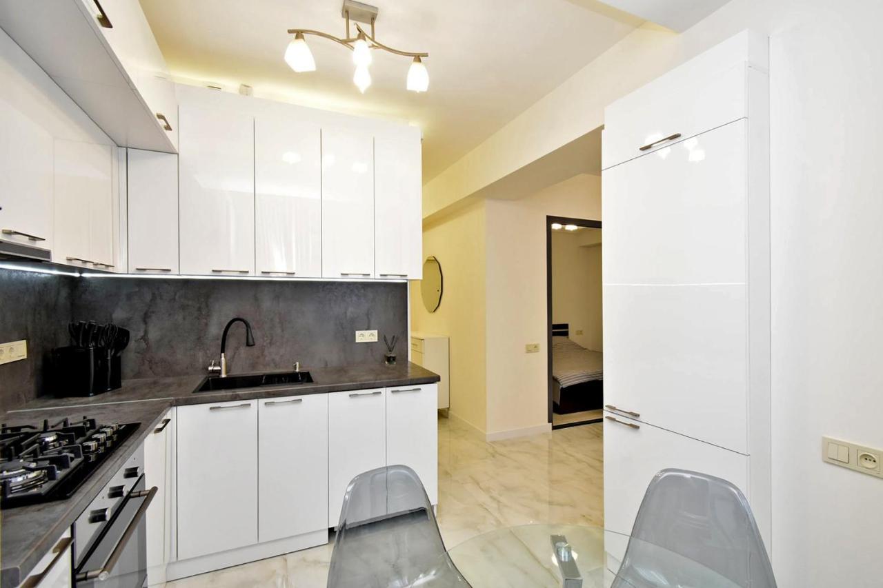 House In Centr Koghbaci Strit Apartment